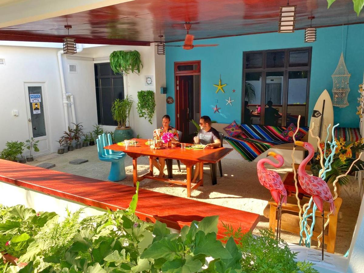 Ocean Breeze Maldives Hotel Thulusdhoo Exterior foto