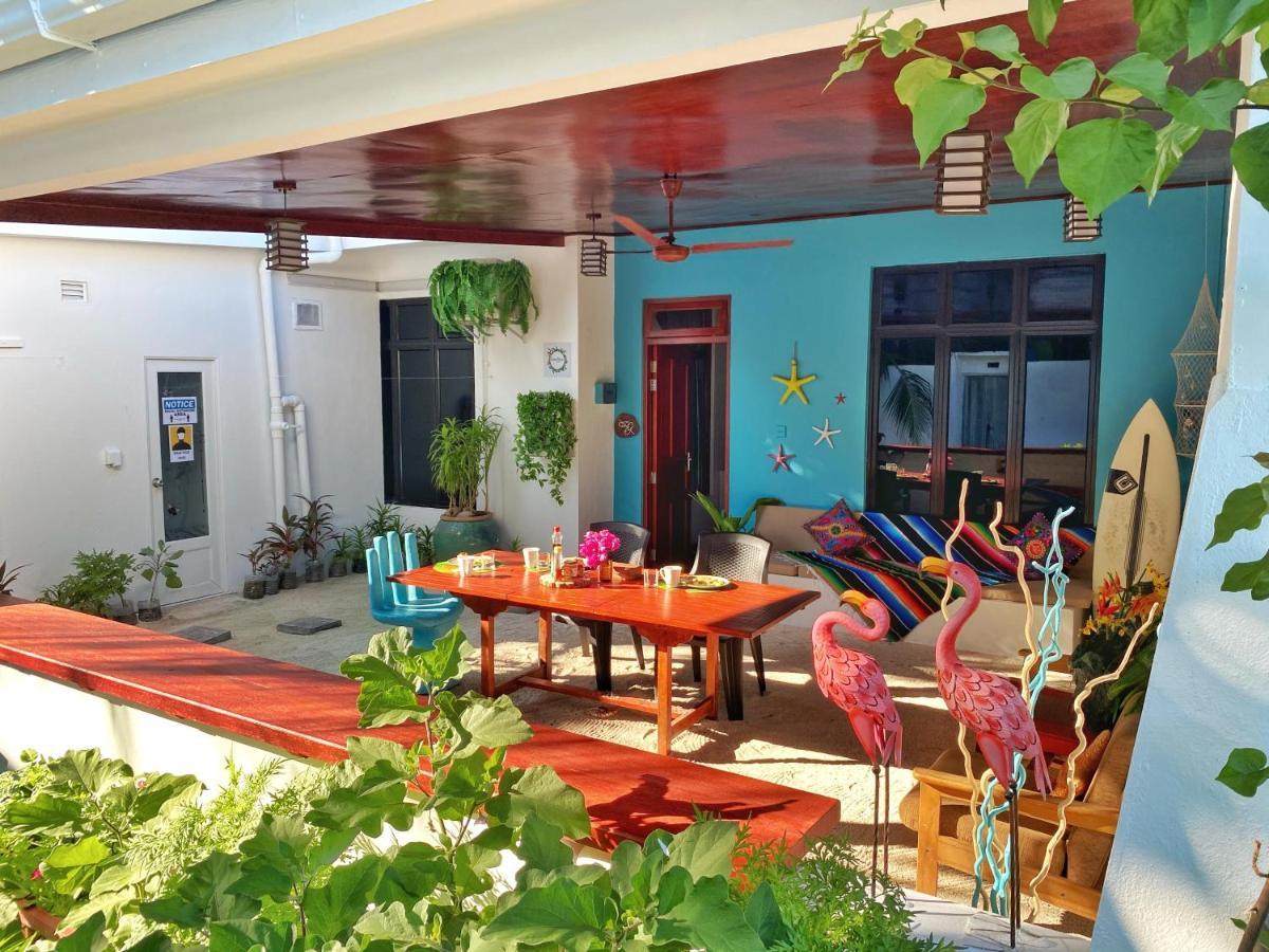 Ocean Breeze Maldives Hotel Thulusdhoo Exterior foto